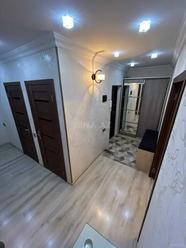 Satılır 4 otaqlı mənzil 110 m²