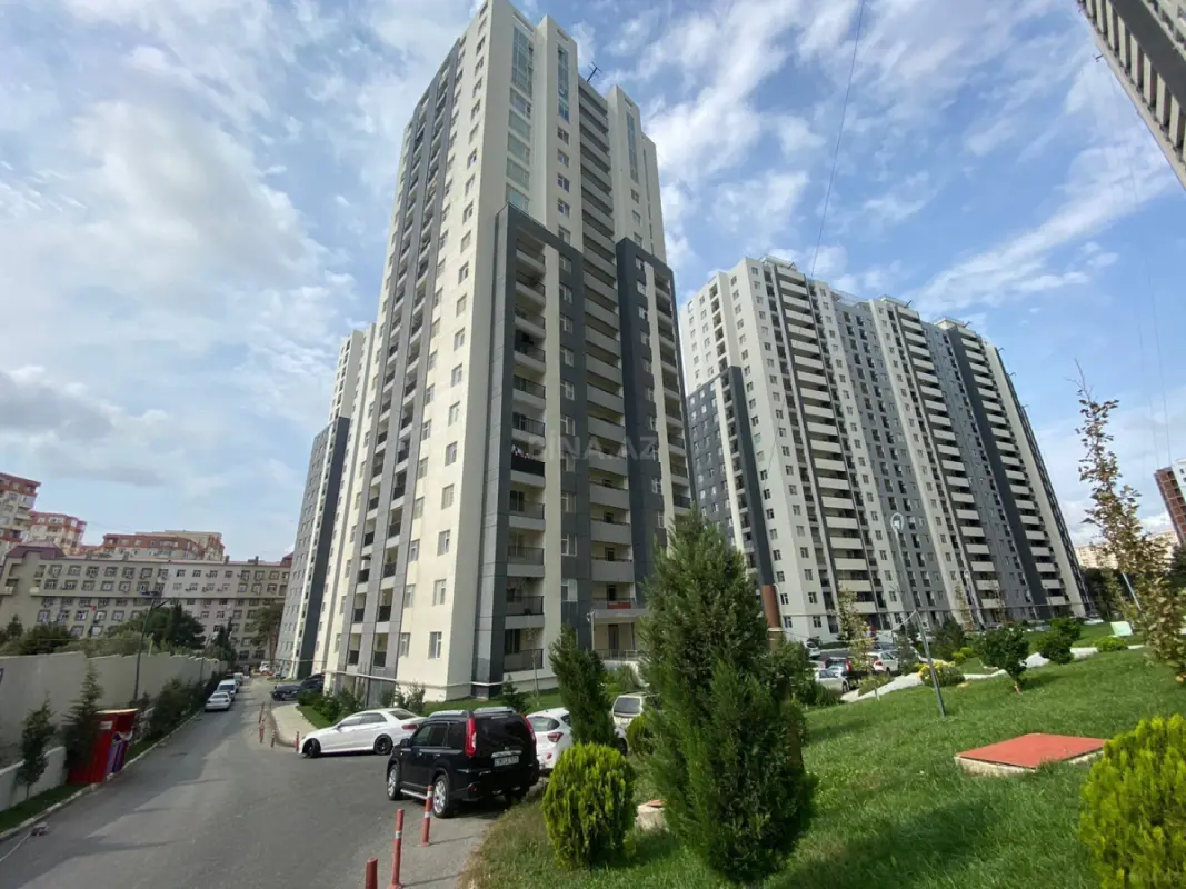 Satılır 4 otaqlı mənzil 160 m²
