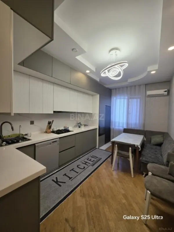 Satılır 4 otaqlı mənzil 156 m²