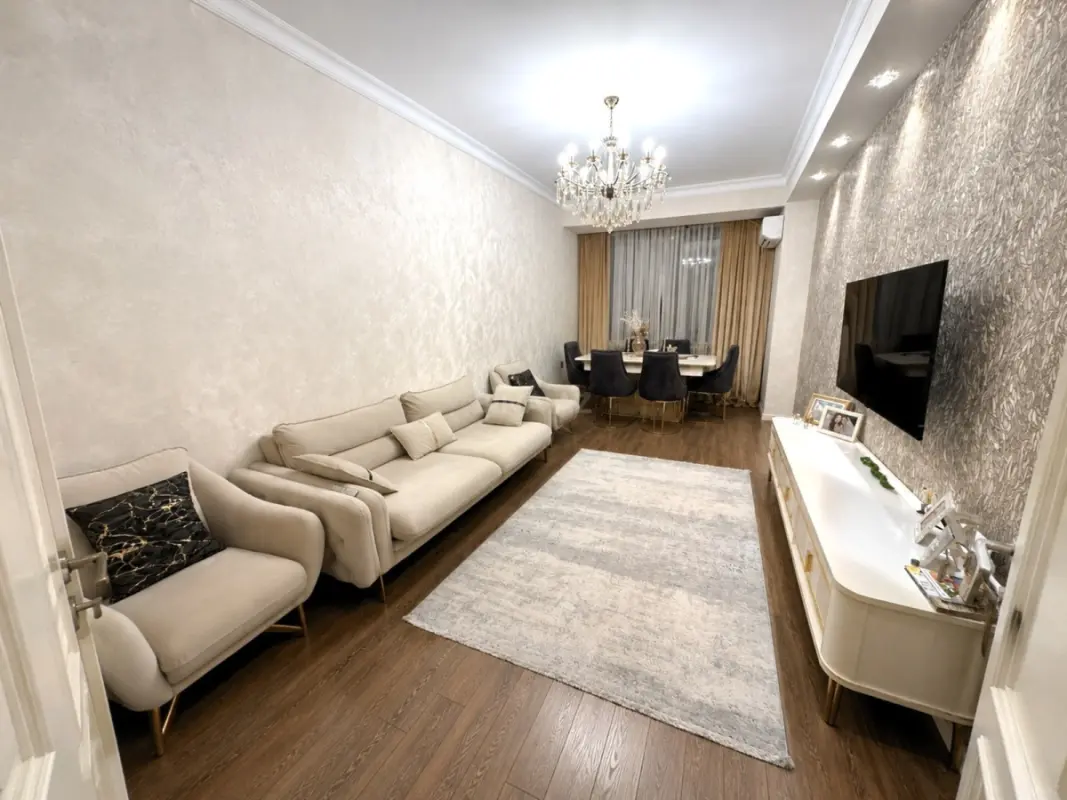Satılır 3 otaqlı mənzil 120 m²