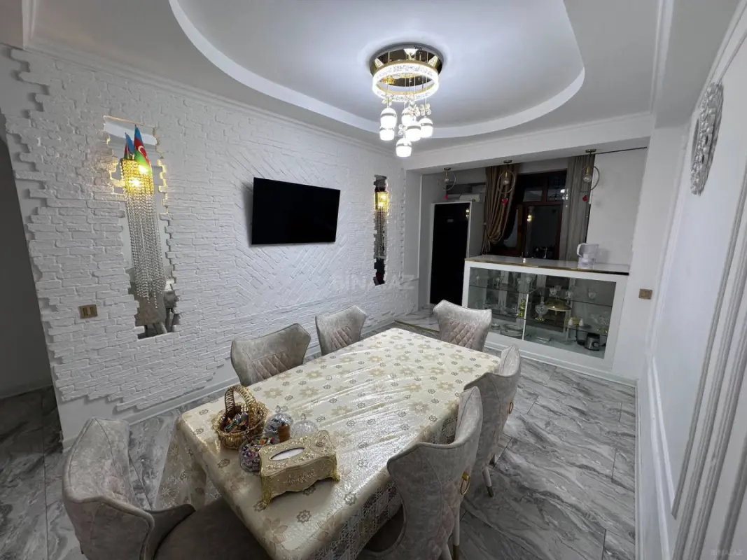 Satılır 3 otaqlı mənzil 83 m²