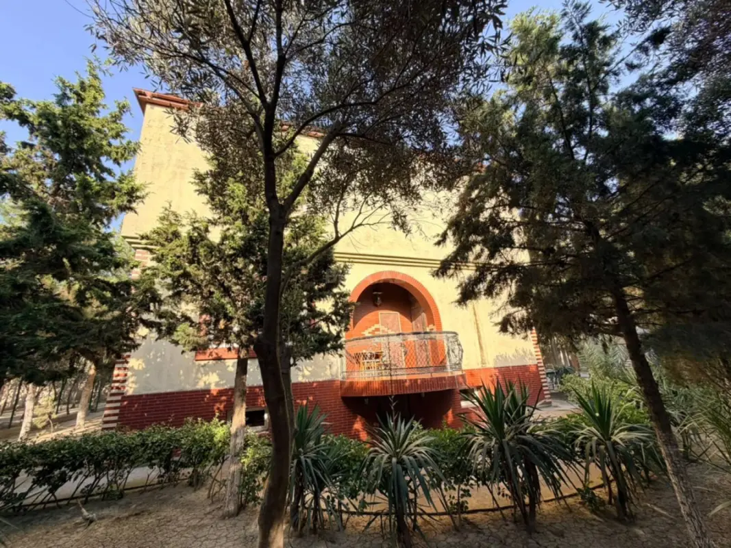 Satılır 6 otaqlı həyət evi 300 m²