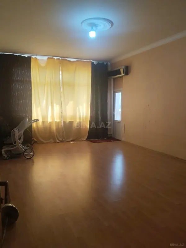 Satılır 3 otaqlı mənzil 145 m²