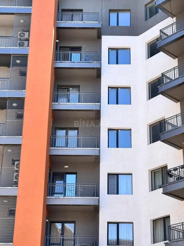 Satılır 3 otaqlı mənzil 143 m²