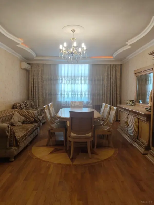 Satılır 3 otaqlı mənzil 120 m²