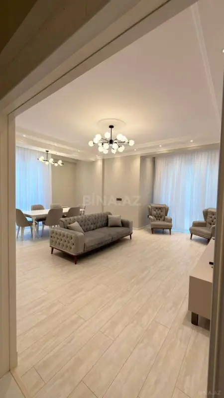 Kirayə verilir 3 otaqlı mənzil 147 m²