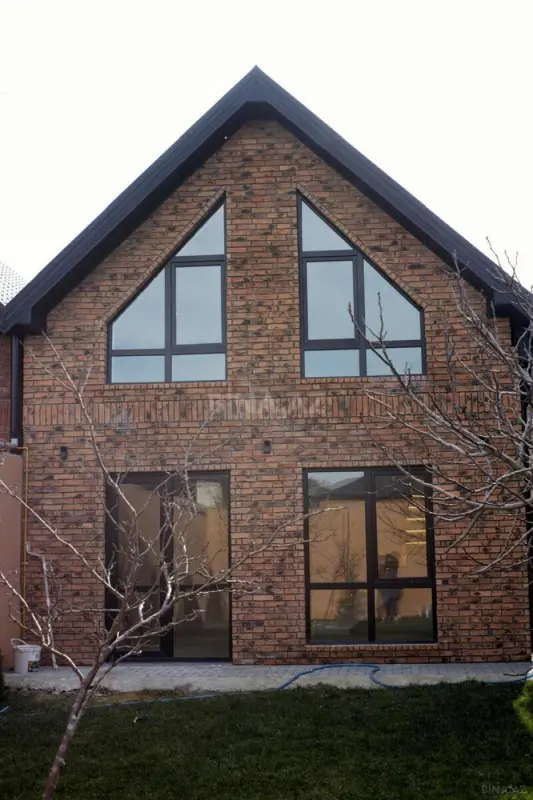 Satılır 4 otaqlı həyət evi 105 m²