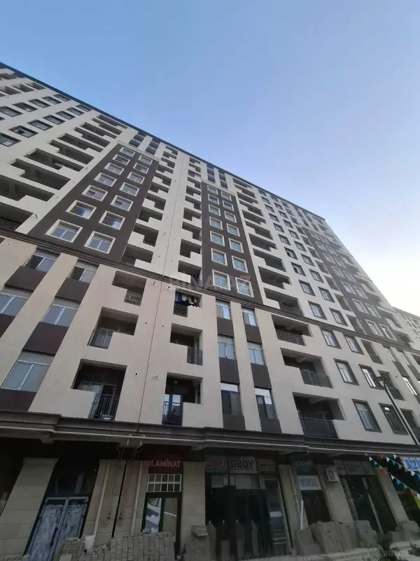Satılır 2 otaqlı mənzil 79 m²