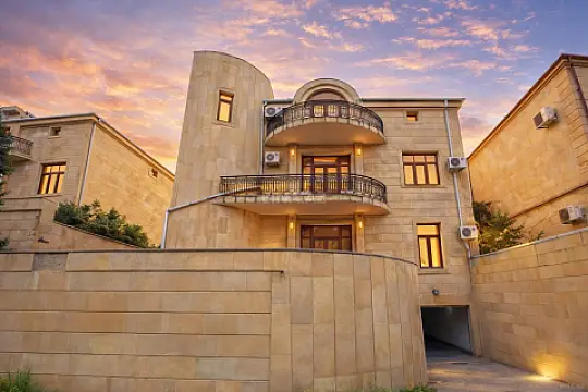 Satılır 8 otaqlı həyət evi 700 m² — Bakı, Nərimanov 8 otaq 700.00 m²