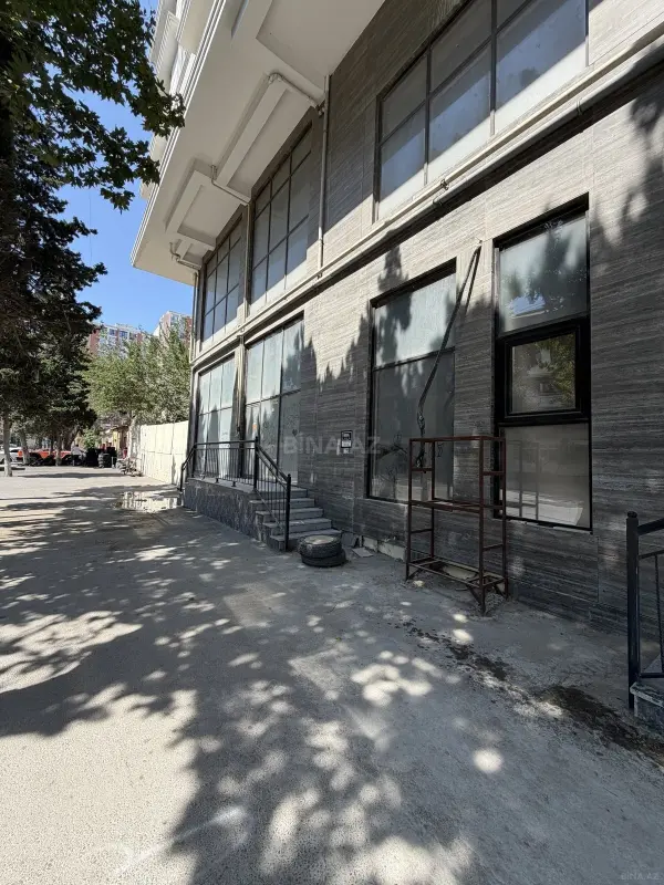 Satılır obyekt 286 m²