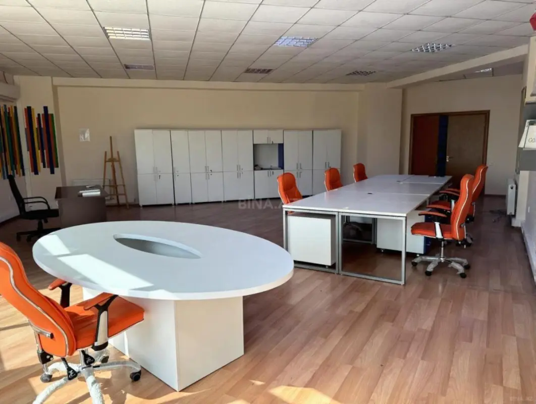 Kirayə verilir 5 otaqlı ofis 240 m²