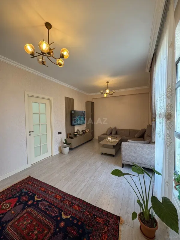 Satılır 3 otaqlı mənzil 93 m²