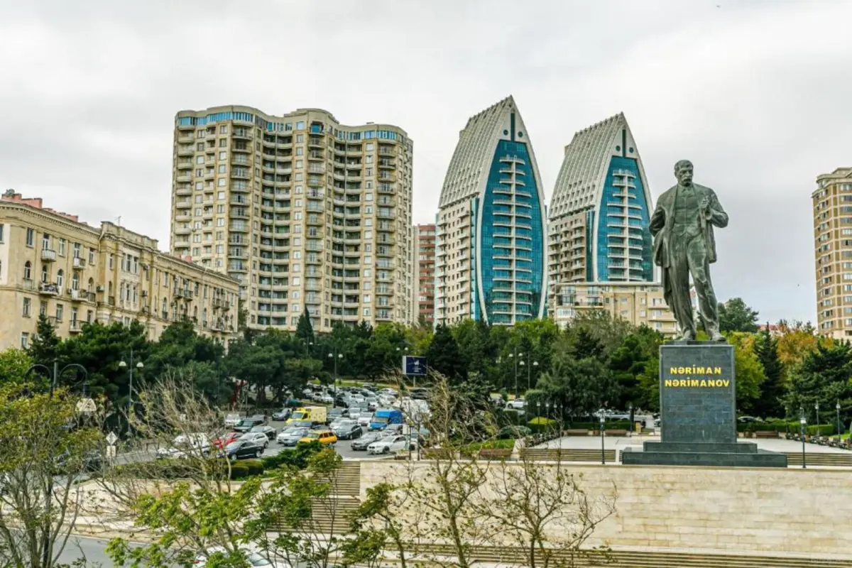 Satılır 2 otaqlı mənzil 70 m²