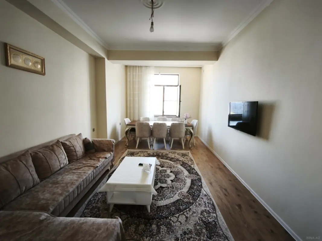 Satılır 4 otaqlı mənzil 130 m²