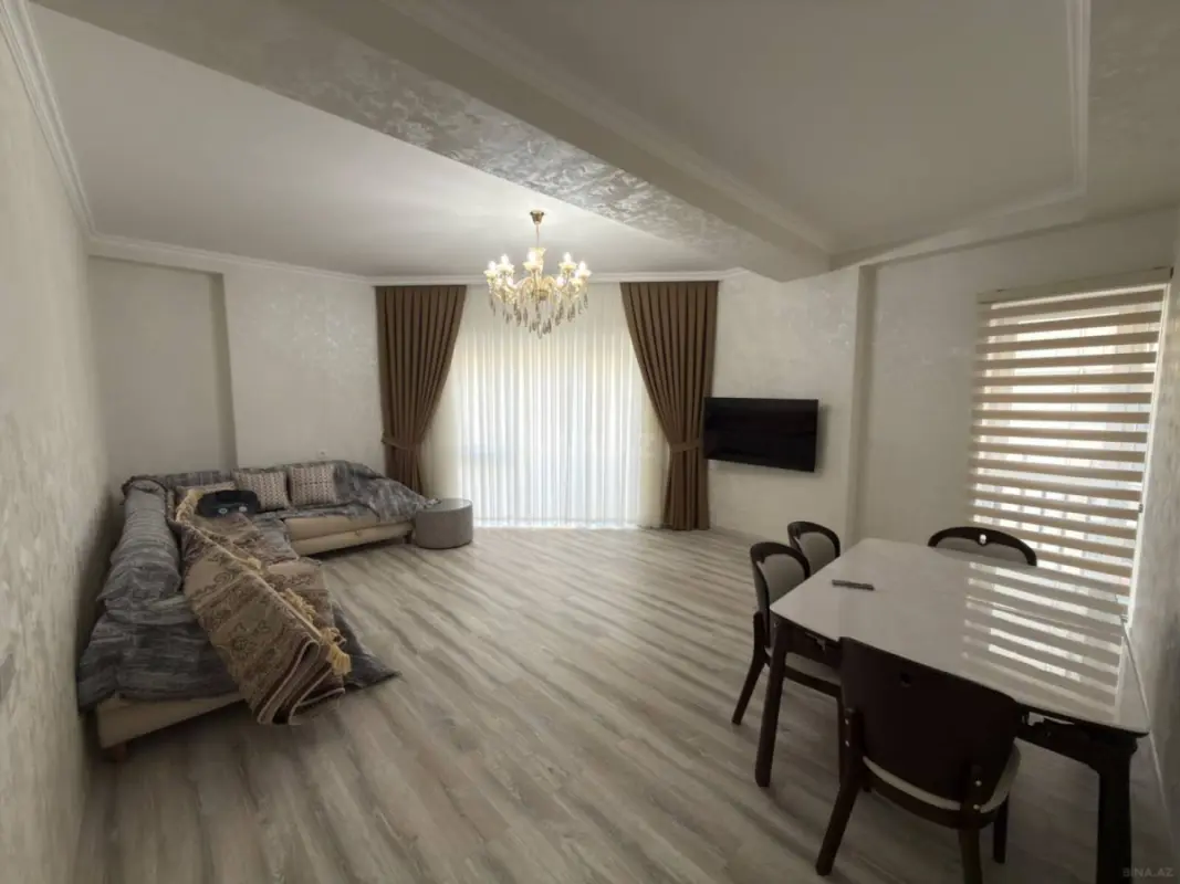 Kirayə verilir 3 otaqlı mənzil 122 m²
