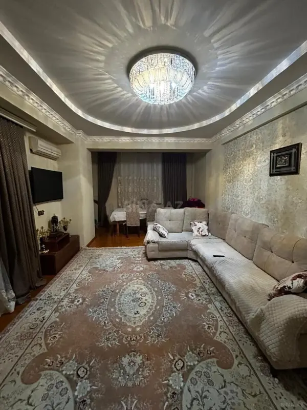 Satılır 3 otaqlı mənzil 126 m²