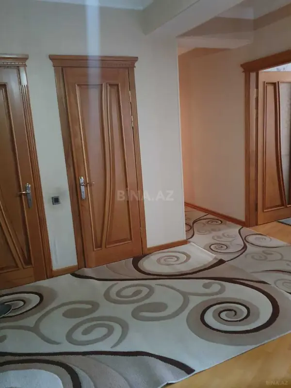 Kirayə verilir 3 otaqlı mənzil 125 m²