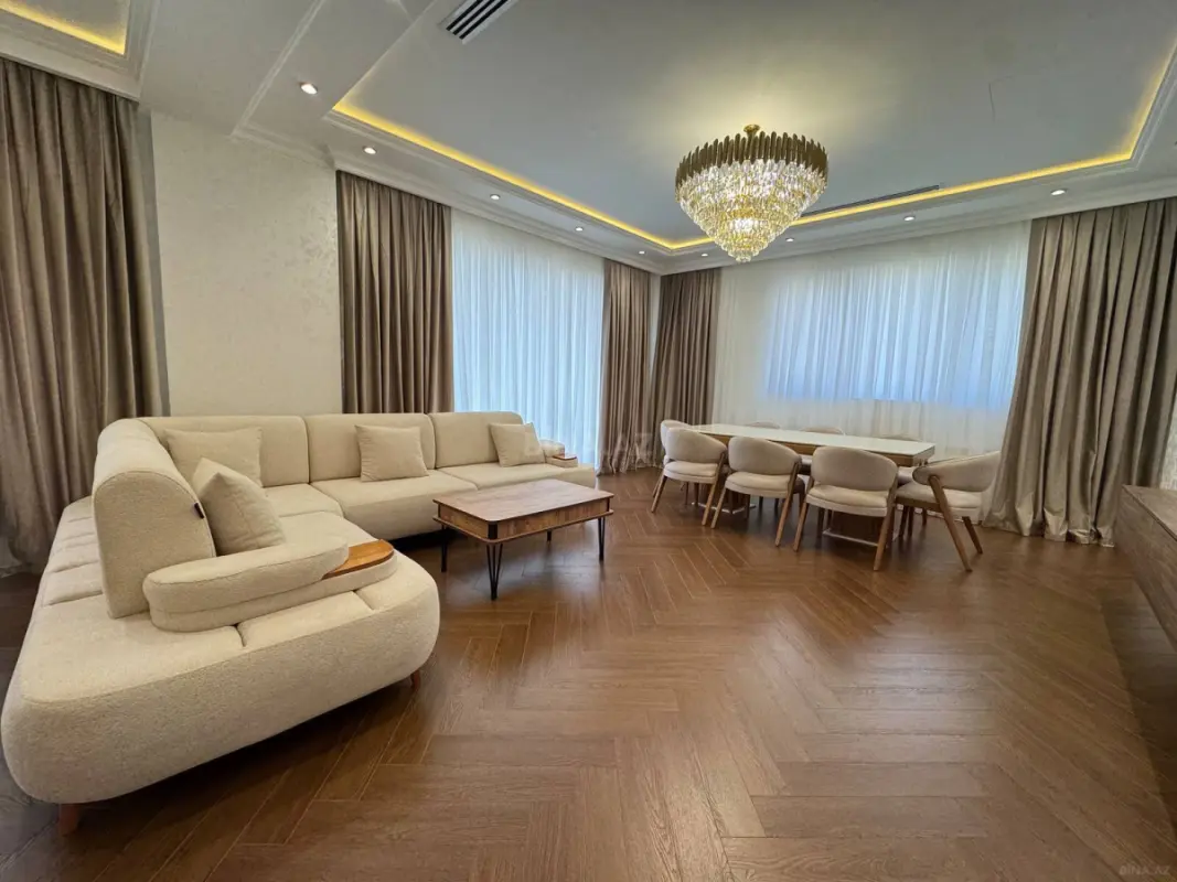 Kirayə verilir 3 otaqlı mənzil 165 m²