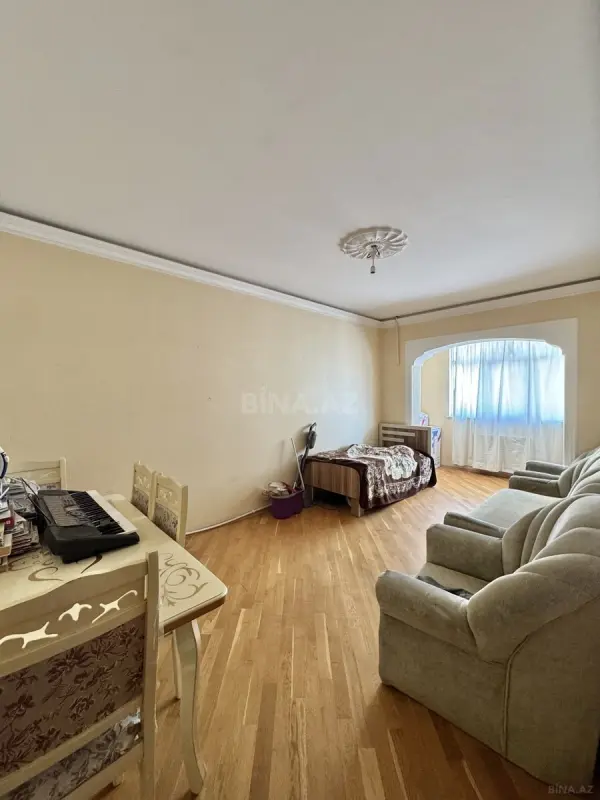 Satılır 4 otaqlı mənzil 106 m²