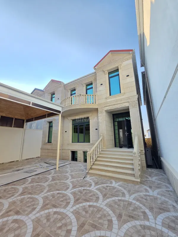Satılır 6 otaqlı həyət evi 300 m²