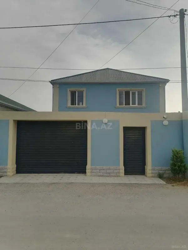 Satılır 5 otaqlı həyət evi 140 m²