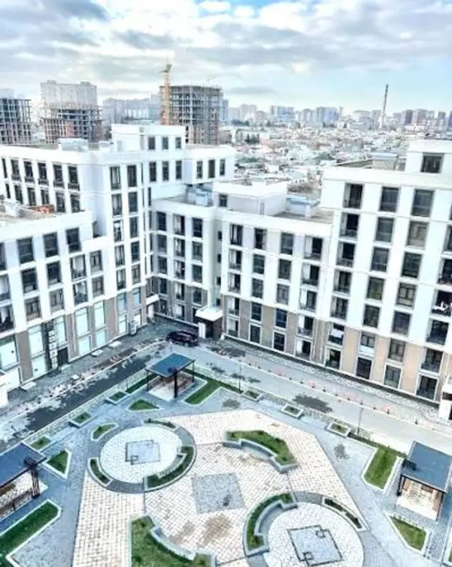 Satılır 4 otaqlı mənzil 128.7 m²