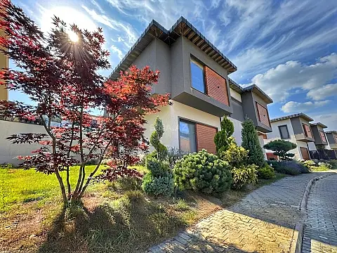Satılır 7 otaqlı həyət evi 550 m² — Bakı, Yasamal 7 otaq 550.00 m²