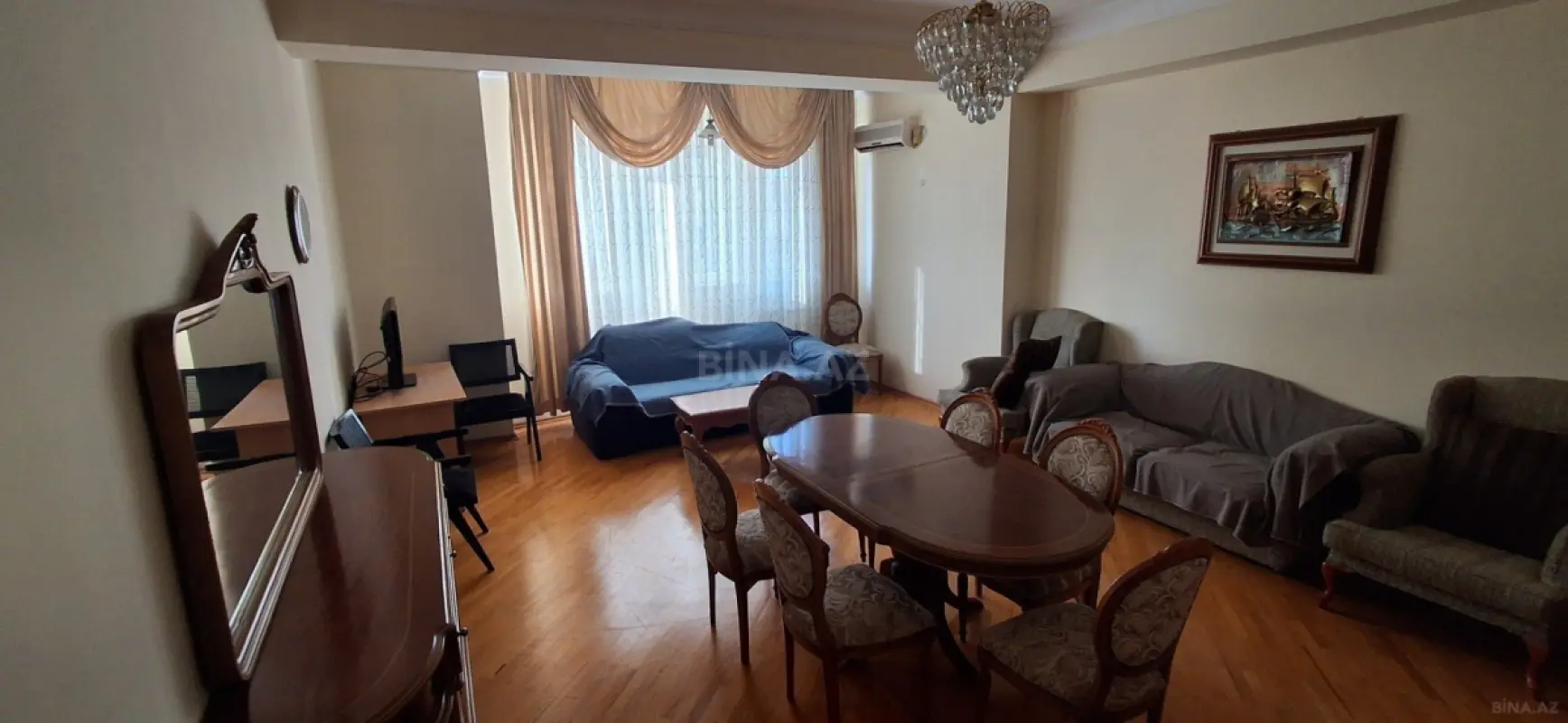 Kirayə verilir 4 otaqlı mənzil 165 m²