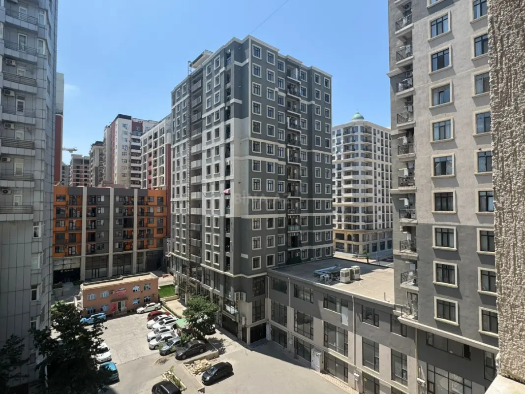 Satılır 3 otaqlı mənzil 113 m²
