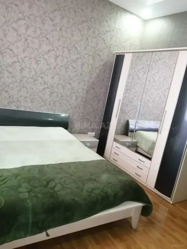 Kirayə verilir 3 otaqlı mənzil 130 m²