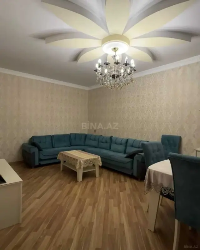Satılır 8 otaqlı həyət evi 250 m²