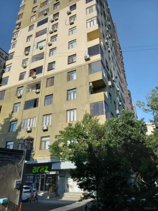 Satılır 3 otaqlı mənzil 105 m²