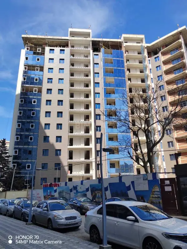 Satılır 1 otaqlı mənzil 72 m²