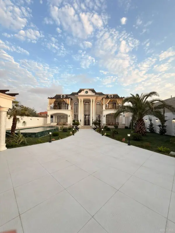 Satılır 6 otaqlı həyət evi 350 m²
