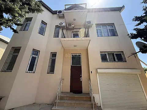 Satılır 9 otaqlı həyət evi 400 m² — Bakı, Badamdar 9 otaq 400.00 m²