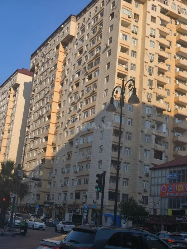 Satılır 3 otaqlı mənzil 120 m²