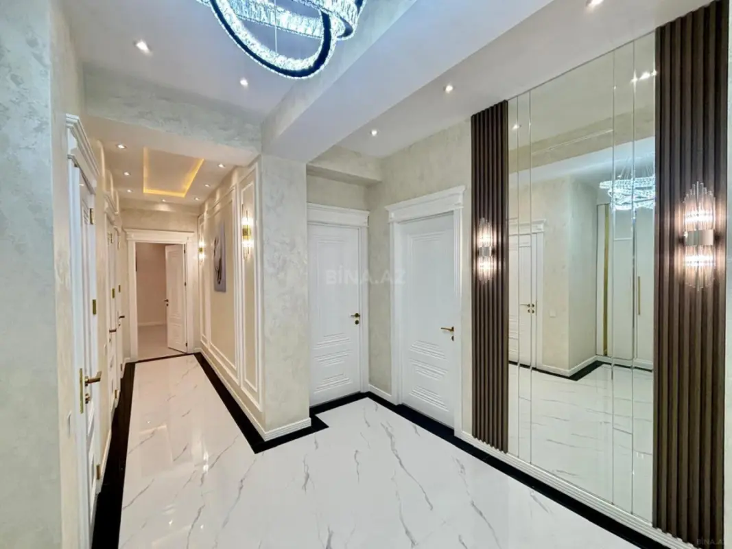 Satılır 3 otaqlı mənzil 110 m²