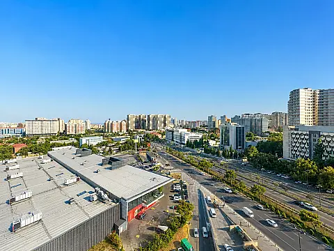 Satılır 3 otaqlı mənzil 135 m² — Bakı 3 otaq 135.00 m²