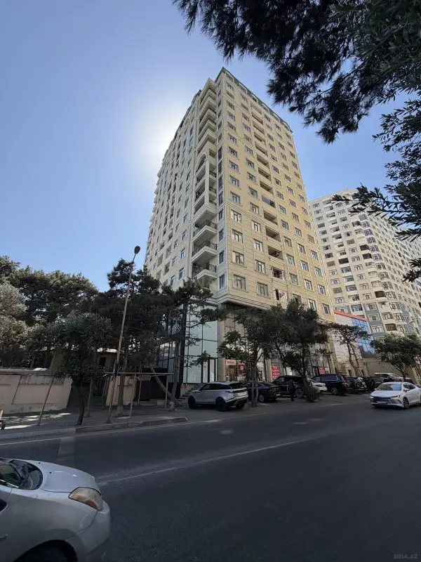 Satılır 3 otaqlı mənzil 110 m²