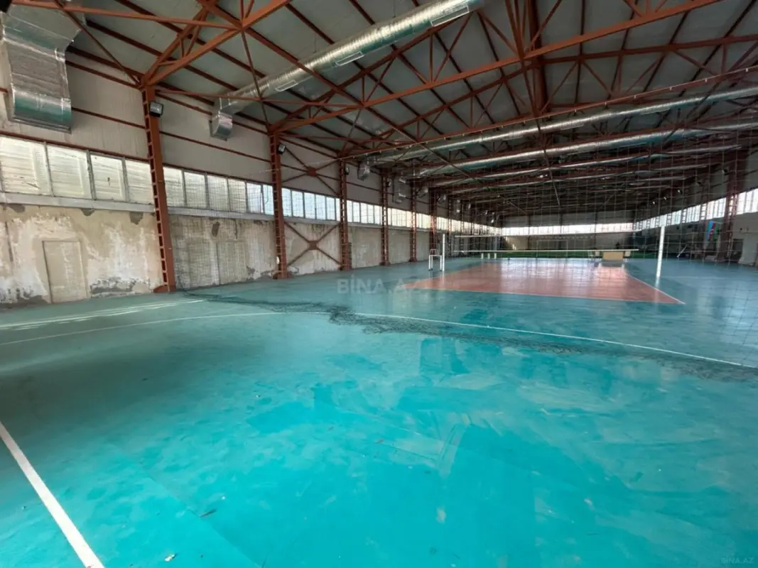 Kirayə verilir obyekt 2700 m²