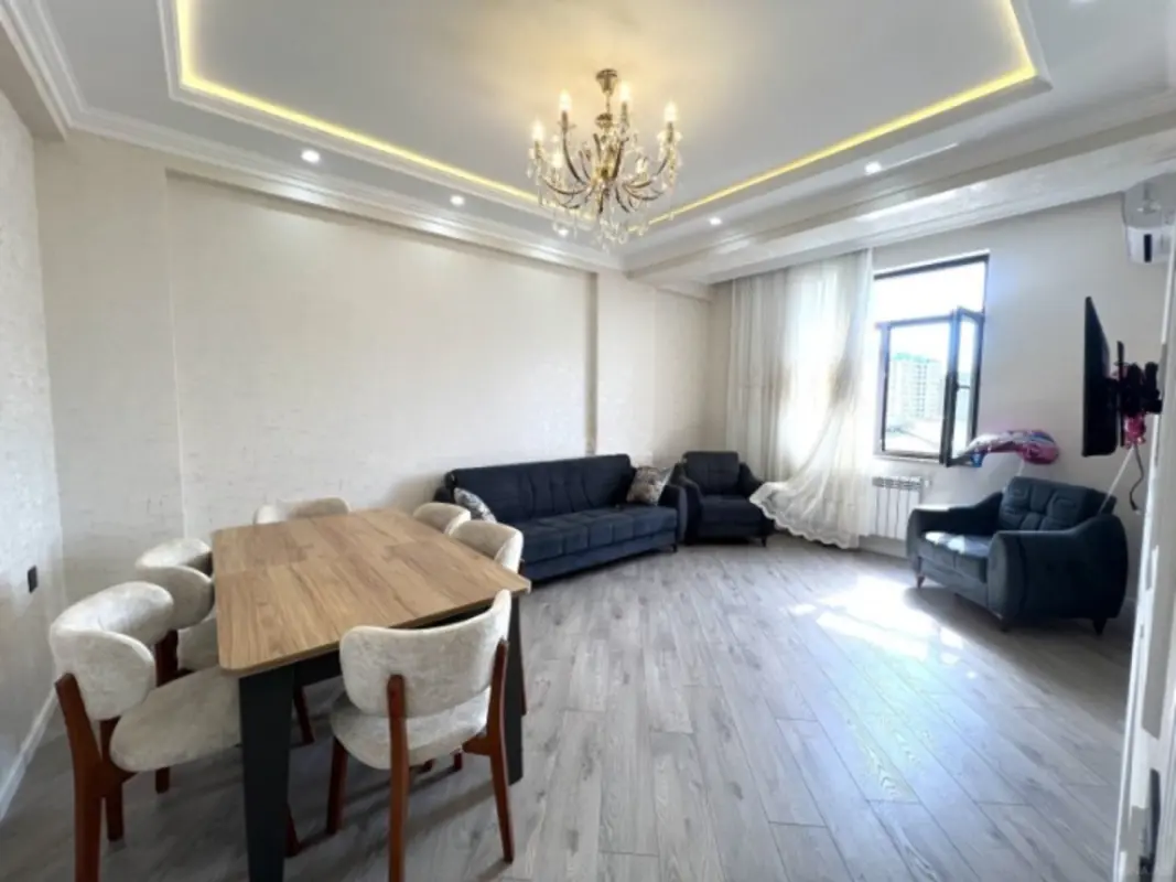 Satılır 2 otaqlı mənzil 75 m²