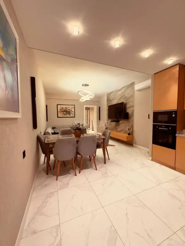 Satılır 3 otaqlı mənzil 103 m²