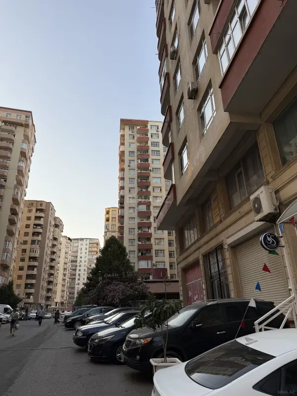 Satılır 3 otaqlı mənzil 123 m²