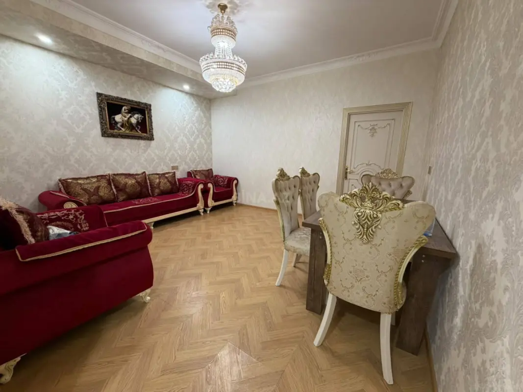 Satılır 2 otaqlı mənzil 72 m²