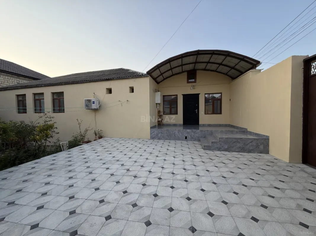 Satılır 5 otaqlı həyət evi 200 m²