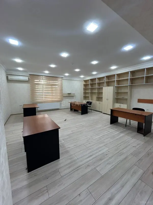 Kirayə verilir 4 otaqlı ofis 128 m²