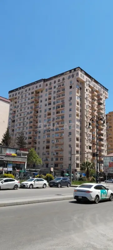 Satılır 2 otaqlı mənzil 84 m²