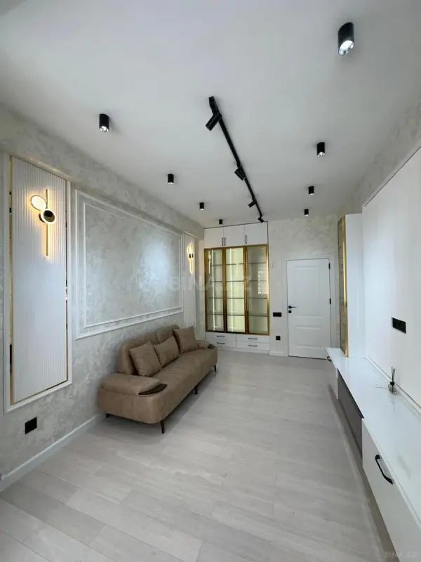 Satılır 2 otaqlı mənzil 56 m²