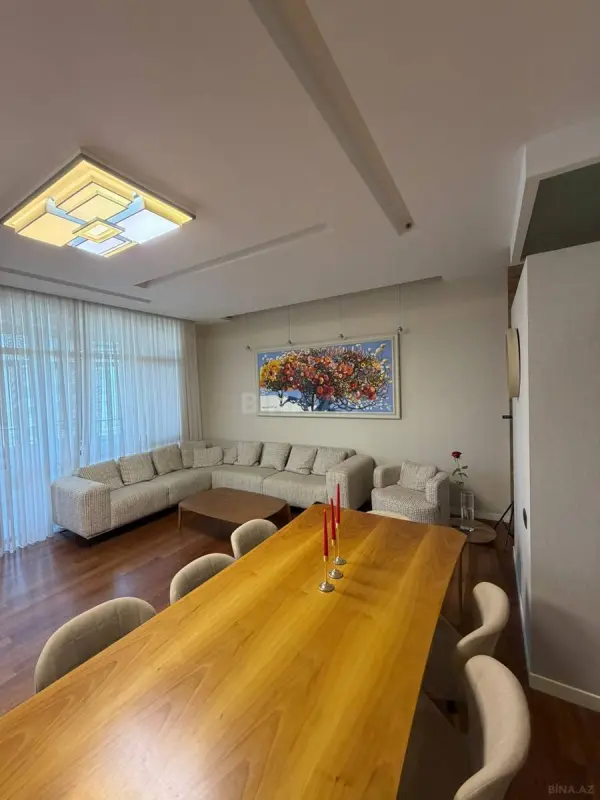 Satılır 4 otaqlı mənzil 225.5 m²