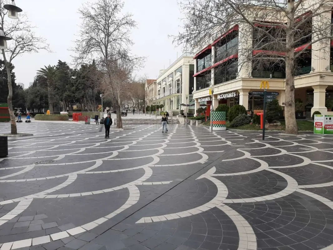 Kirayə verilir 3 otaqlı mənzil 120 m²